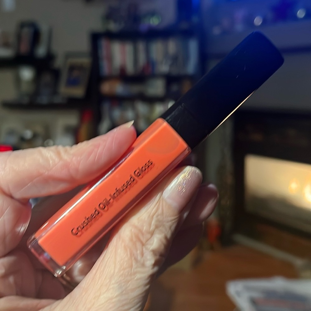 Bobbi Brown crushed oil infused gloss In Shade Wild Card.  Brand new!
